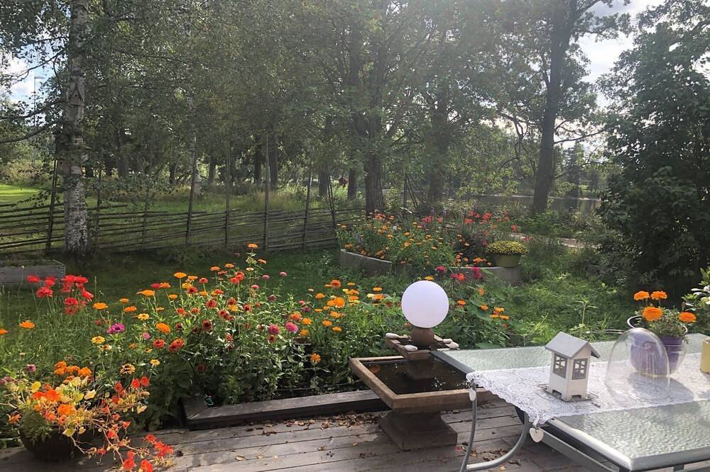 Grosses Ferienhaus direkt am See in Traumlage in Smedjebacken, Dalarna