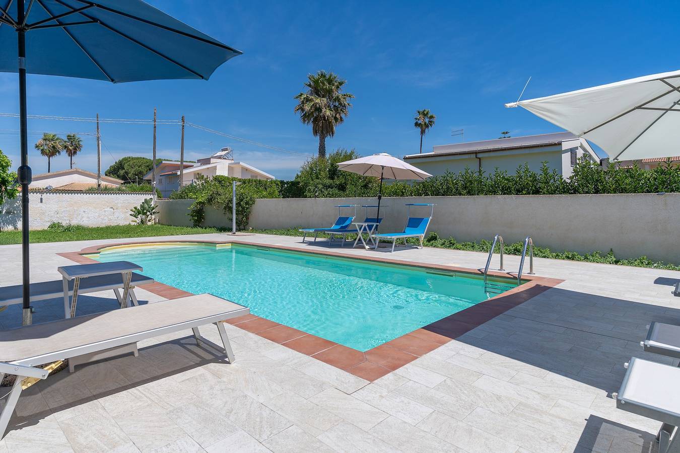 Hel lägenhet, Apartment 'Magnolia' with Pool, Wi-Fi and Air Conditioning in Arenella, Syrakusa