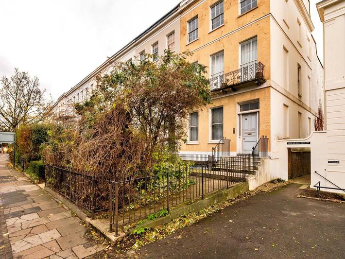 Apartment for 2 people, with garden, child-friendly in Cheltenham