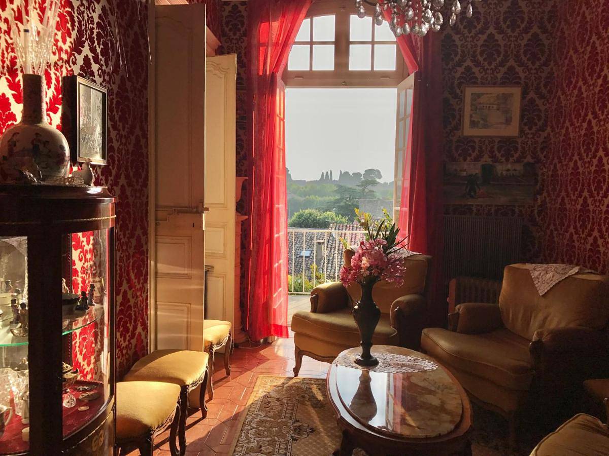 Chez les artistes in Servian, Côte méditerranéenne (France)