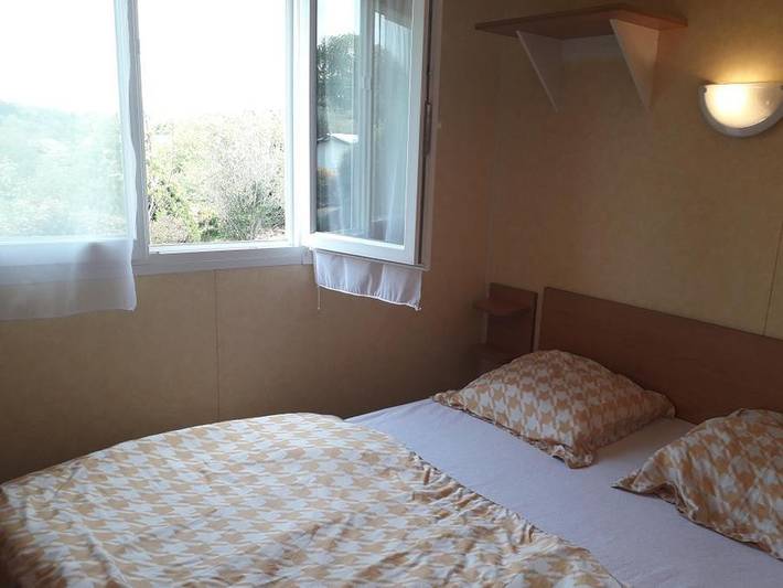Mobil home pour 6 personnes, avec bassin pour enfant et sauna, animaux acceptés à Pouldreuzic - 3