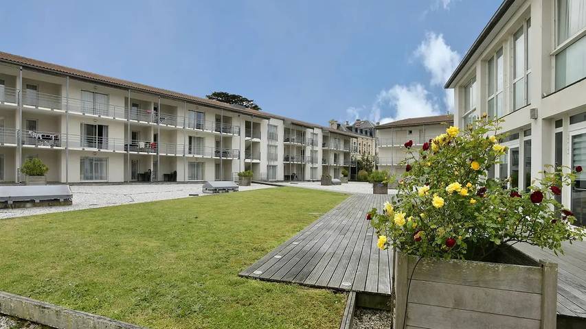 Appartement de vacances pour 5 personnes, avec sauna et piscine, animaux acceptés