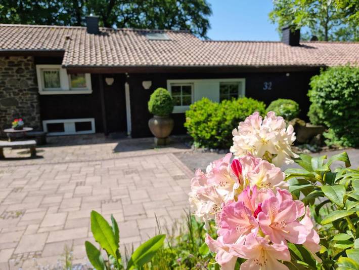 Ferienhaus für 6 Personen, mit Balkon und Terrasse sowie Garten und Sauna in Schotten - 4