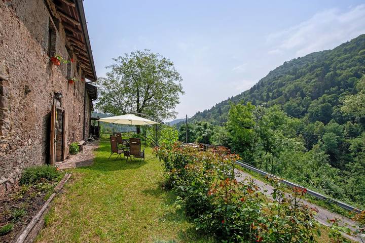 Holiday rental for 12 people, with Garden