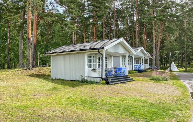 Hus för 4 Personer, med trädgård i Ljungby