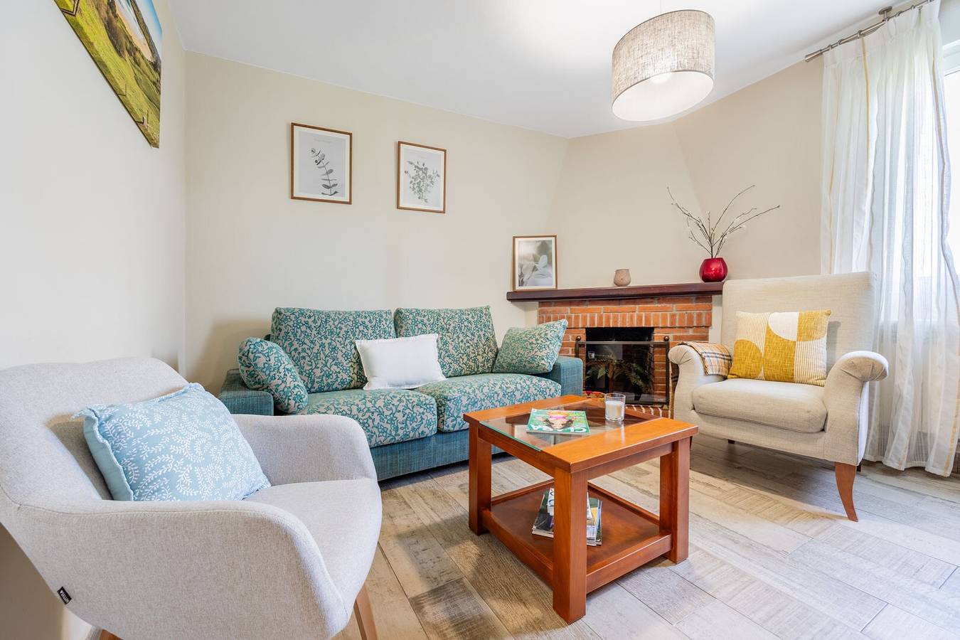 Casa Vacacional 'Brizna' con Vista al Mar, Terraza Privada y Wi-Fi in Alfoz de Lloredo, Costa de Cantabria