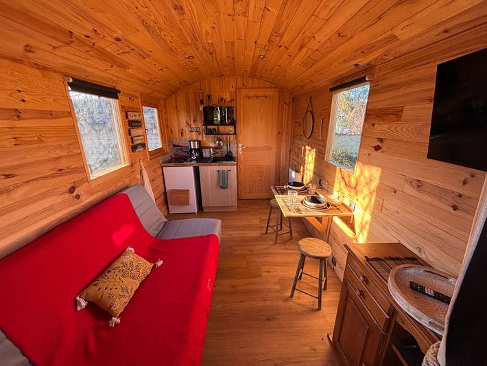 Location de vacances pour 4 personnes, avec balcon et jardin, adapté aux familles à Saintes