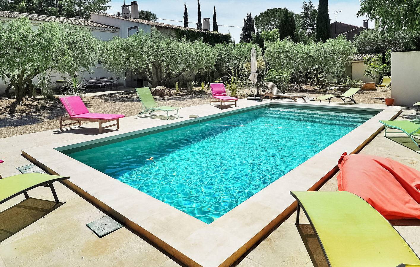 Appartement de 180 m², AC, Parking, Piscine, WiFi près de Saint-Rémy in Saint-Rémy-de-Provence, Région d'Arles