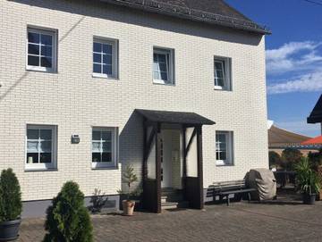 Ferienhaus für 8 Personen, mit Terrasse und Garten, mit Haustier in Lieg