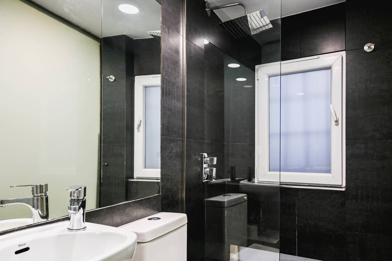 Entire apartment, M (Jam300)Moderno y Elegante piso en Arg&uuml;elle in Moncloa-Aravaca, Madrid