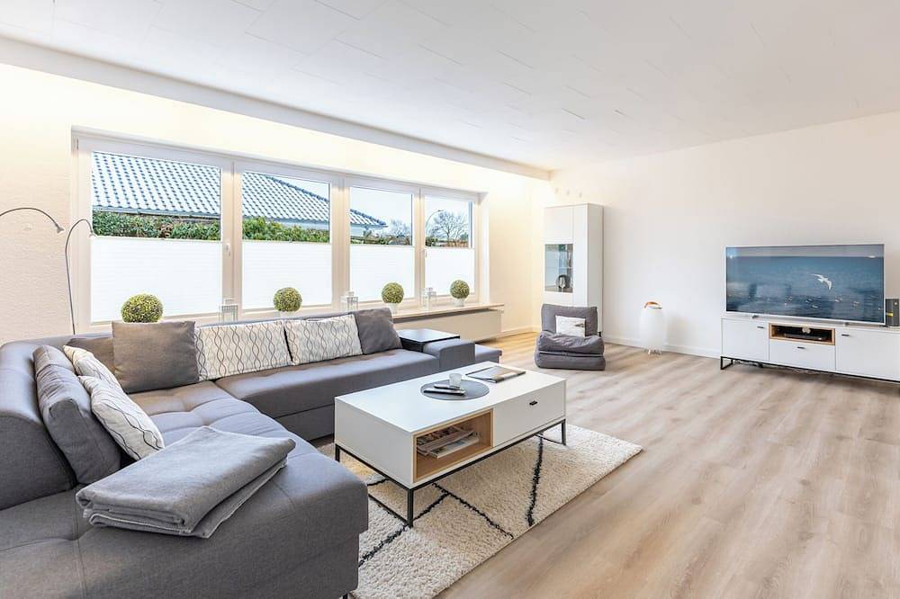 Haus Libelle: Modernes Ferienhaus mit Garten, Gasgrill & Wlan für 4 Gäste in Leck, Grünes Binnenland