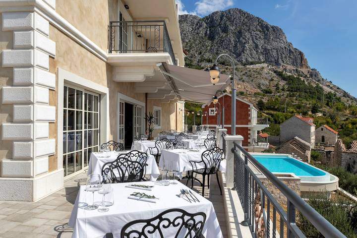 Ferienwohnung für 3 Personen, mit Garten und Terrasse sowie Meerblick und Pool, mit Haustier an der Makarska Riviera - 4
