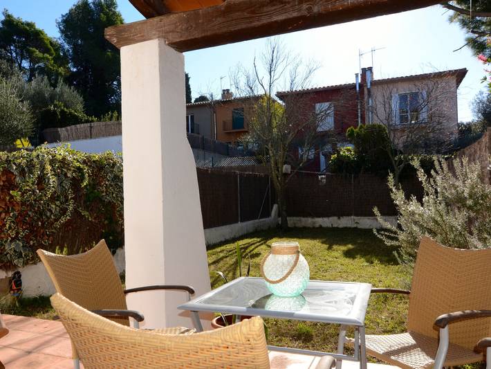 Casa rural para 6 personas, con jardín en Pals - 3