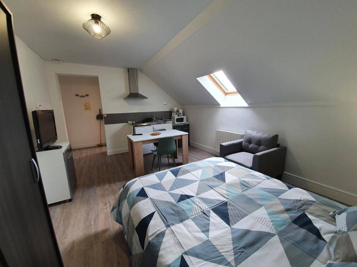 Appartement entier, One-Bedroom Apartment in Vireux-Molhain, Parc naturel régional des Ardennes