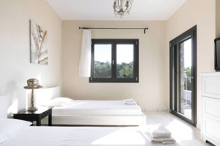 Chalkidiki | Villa Nora | Geräumig, voll ausgestattet mit großem Garten und herrlicher Aussicht in Kassandra
