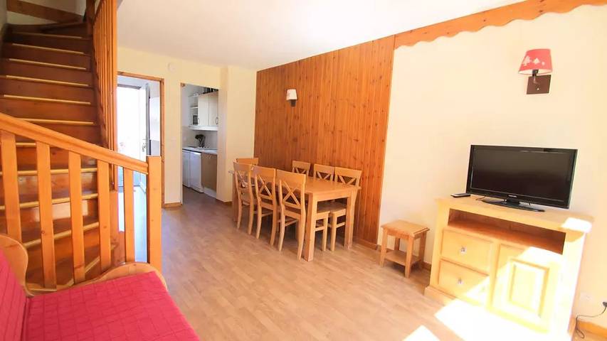 Chalet pour 7 personnes, avec piscine ainsi que vue et terrasse, animaux acceptés à Puy-Saint-Vincent - 3