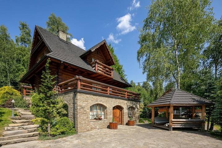 Dom dla 8 osób, z Balkon i Jacuzzi oraz Taras i Ogród w Międzybrodzie Bialskie