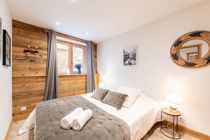 Appartement entier, Appartement "Lodge Alouette" avec accès aux pentes, balcon privé et Wi-Fi in Champagny-en-Vanoise, Massif de la Vanoise