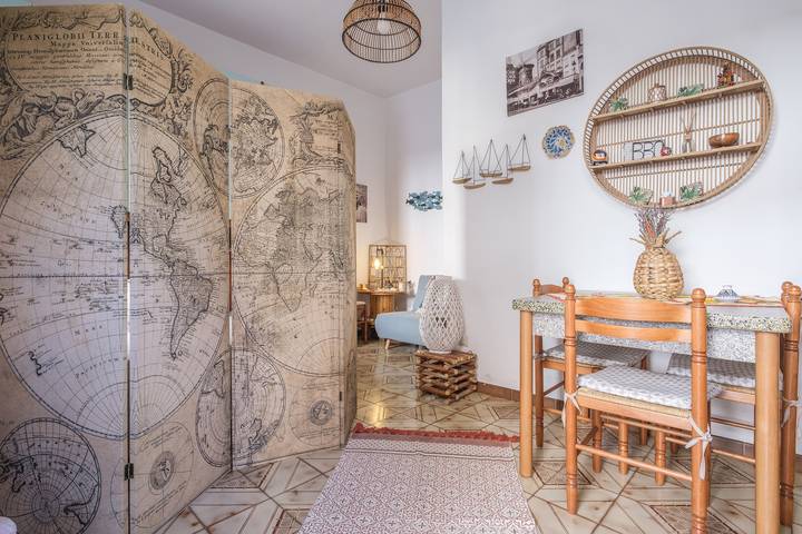 Entire studio, Holiday Home "Tyndaris" with Wi-Fi & Air Conditioning in Oliveri, Messina Province
