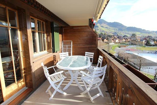 Gîte pour 5 personnes, avec balcon, animaux acceptés à Château-d' Œx - 2