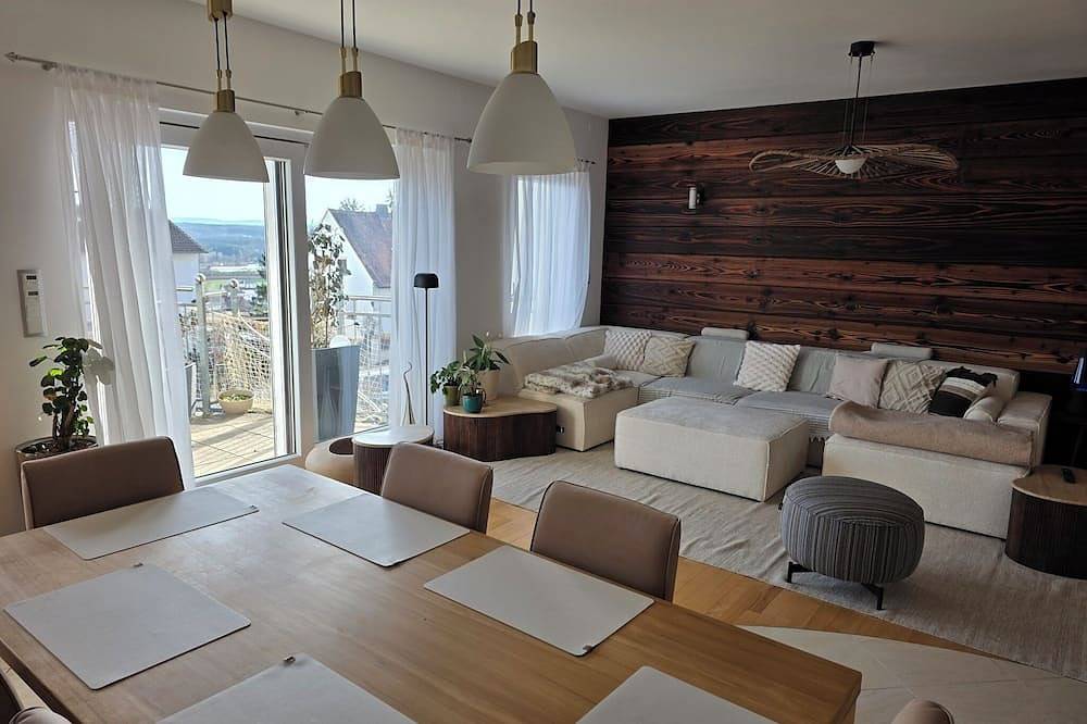 Ganze Wohnung, Ferienwohnung (140qm) mit zwei Schlafzimmern und Whirpool Badewanne in Absberg, Fränkisches Seenland