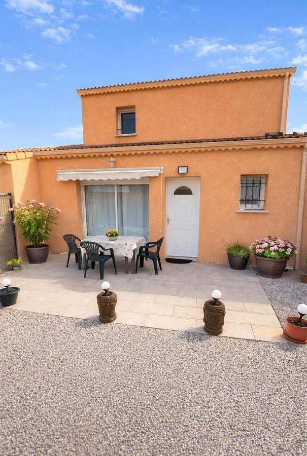 Chambre d’hôte pour 2 personnes, avec terrasse à Chatuzange-le-Goubet