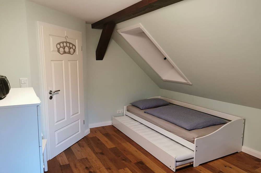 Ferienwohnung in Wyk mit Schwimmbecken in Nordfriesische Inseln (Schleswig-Holstein), Wyk auf Föhr