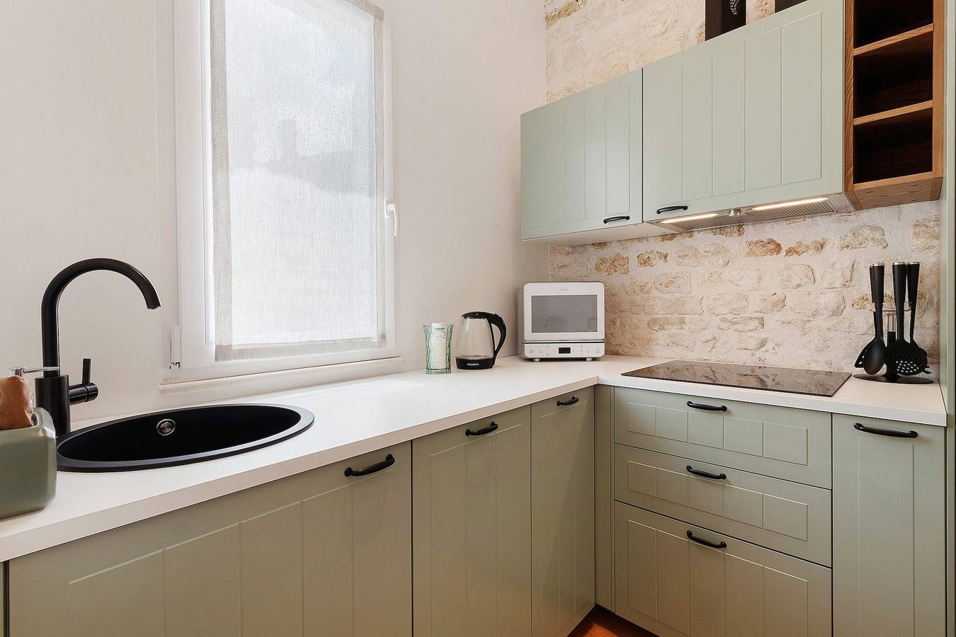 Appartamento intero, Suite con Terrazza Privata, Wi-Fi e Aria Condizionata in Gioia del Colle, Provincia di Bari