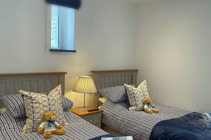 New luxury converted barn at the foot of Moel Hebog in Beddgelert, Snowdonia