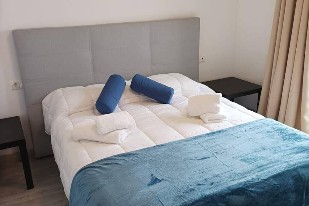 Entire apartment, Piso en primera linea de mar. Centrico. in Canet de Mar, Costa del Maresme