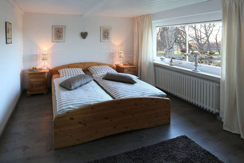 Ganze Wohnung, Ferienwohnung Birkenfee, ausspannen im Moor und Radtouren an die schöne Elbe! in Wischhafen, Cuxland