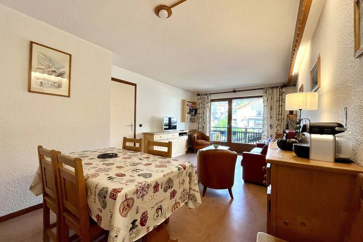 Gîte pour 4 personnes, avec terrasse dans Office De Tourisme De Combloux - 4
