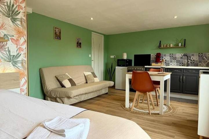 Appartement entier, Le Puy Douillet - Studio nature & moutons in Chauché, Vallée de la Loire
