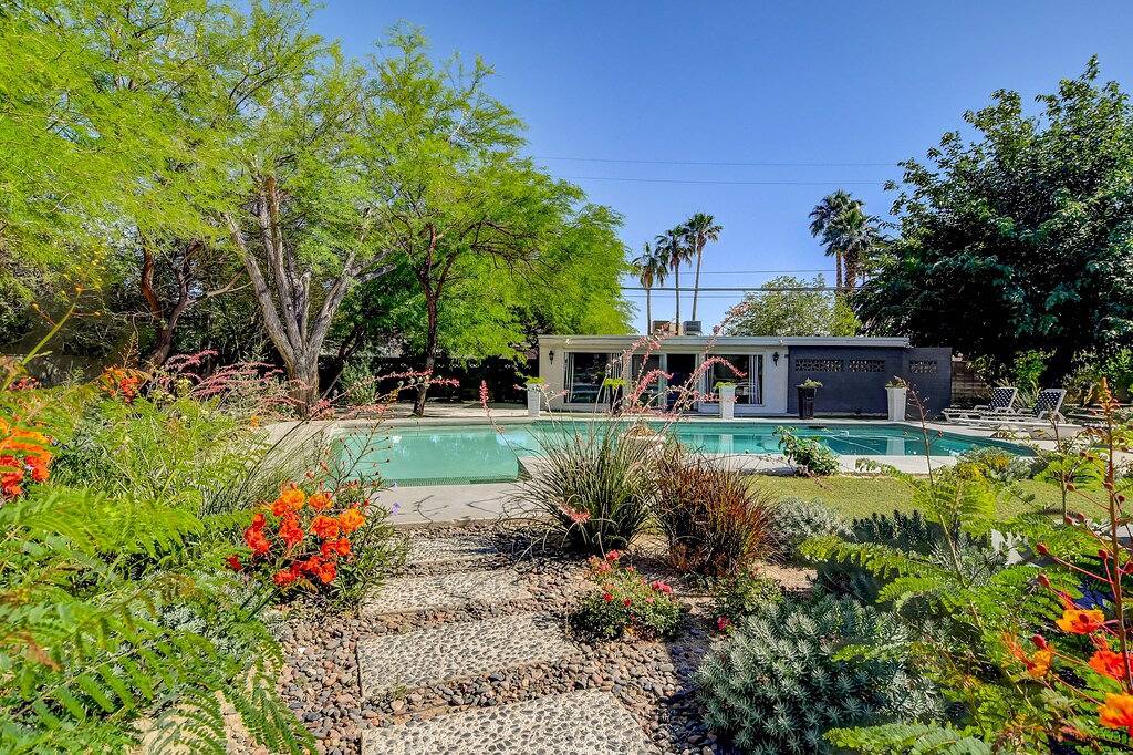 1,3 Mile To Strip & D. Stadt Nicholas Cage Ehemalig Resedency Gated Estate in Las Vegas, Nevada