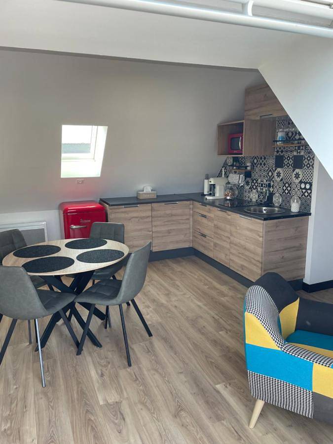 Appartement entier, One-Bedroom Apartment in Bosc-le-Hard, Région de Dieppe