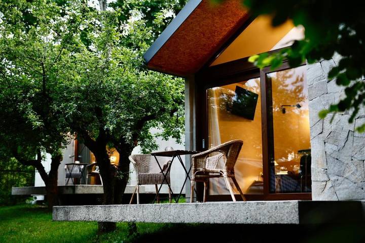 Domek dla 2 osób, z balkon i ogród oraz widok w Polańczyk