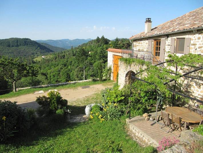 Maison de vacances pour 5 personnes, avec vue ainsi que jardin et piscine en Ardèche - 3