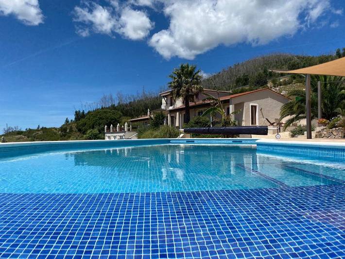 Alojamiento y desayuno para 2 personas, con Balcón y Terraza además de Jardín y Piscina en Monchique - 4