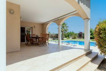 Vakantiehuis voor 8 Personen in Sant Pere Pescador, Costa Brava, Afbeelding 2