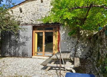 Gîte pour 4 personnes, avec jardin à Montmaur-en-Diois