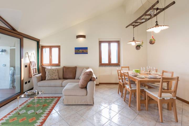 Appartement entier, Civenna Lake View in Civenna, Région de Bellagio