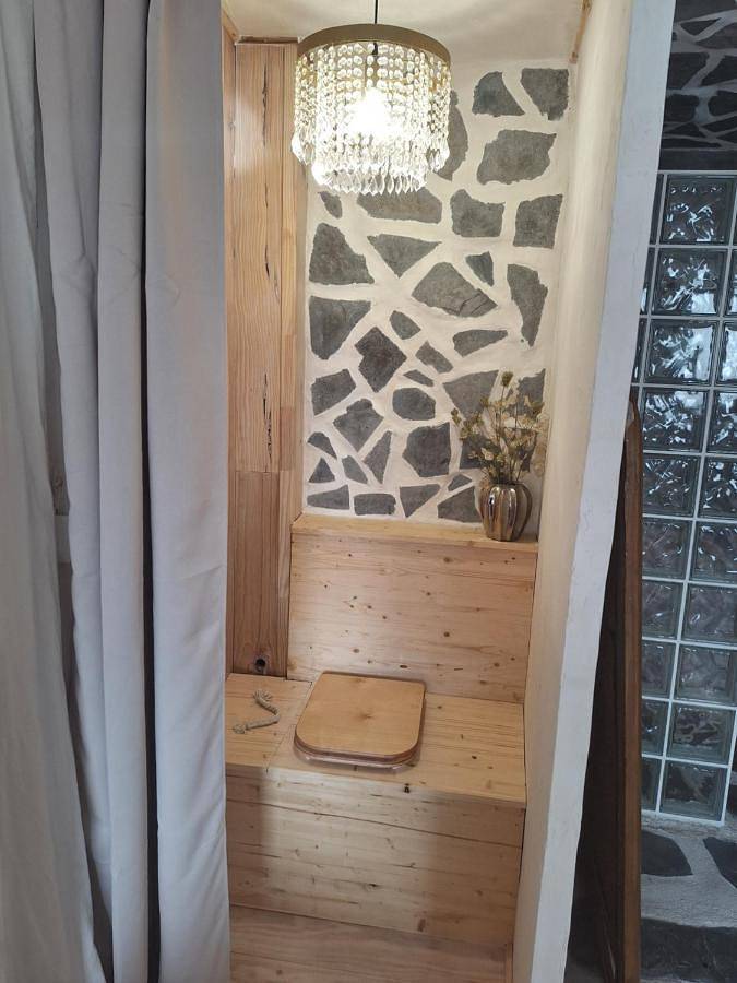 Location de vacances pour 2 personnes, avec jardin ainsi que vue et terrasse à Yssingeaux - 3