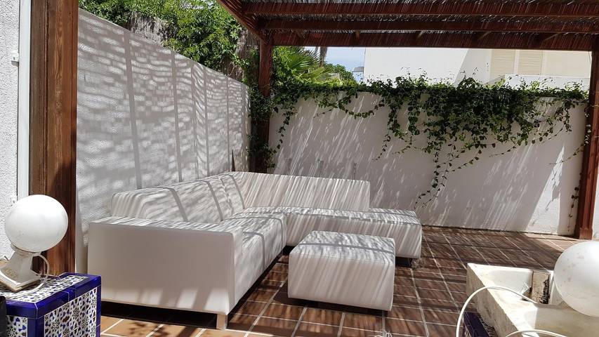 Location de vacances pour 11 personnes, avec terrasse ainsi que piscine et jacuzzi à Vera - 2
