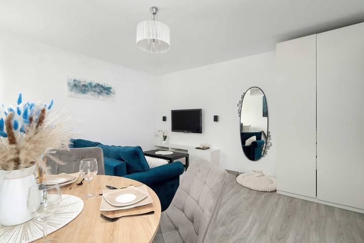 Entire apartment, Modern Apartment | Garage Parking and Balcony in Poznan, Greater Poland