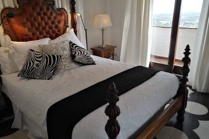 Location de vacances pour 10 personnes, avec terrasse et jardin à Vall-llobrega - 3