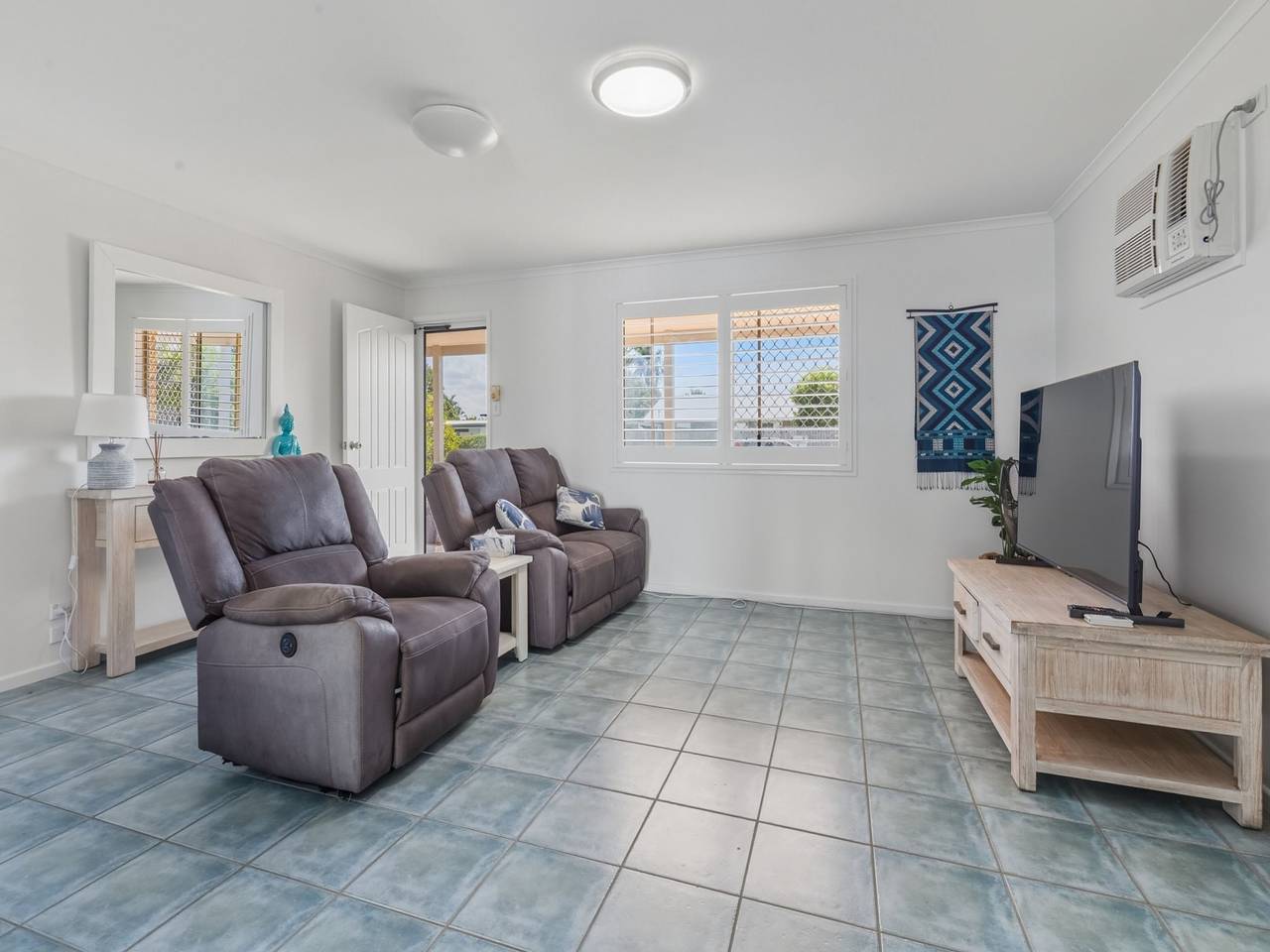 Appartement entier, Maison lumineuse de 3 chambres près des plages in Urangan, Hervey Bay