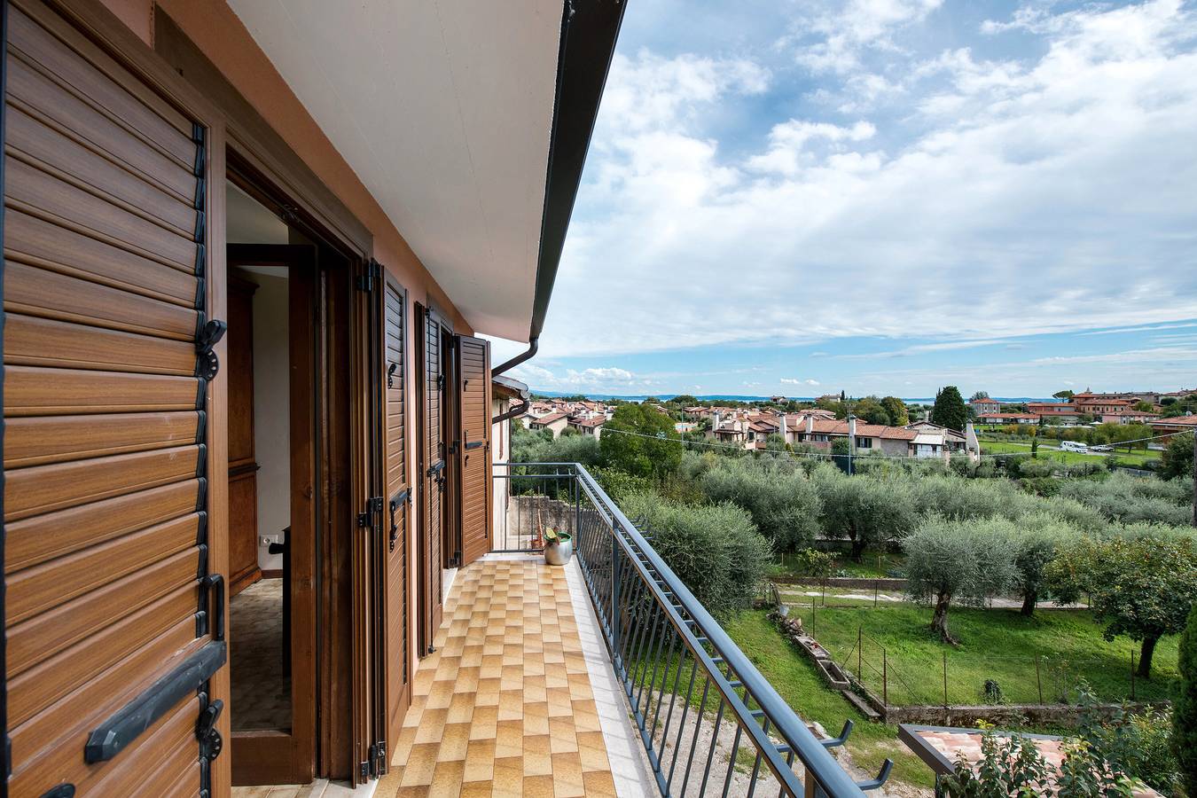 Casa vacacional 'Casa Bellini' con jardín privado, Wi-Fi y aire acondicionado in Manerba del Garda, Montañas Garda