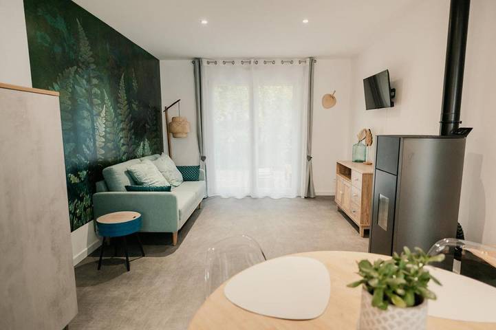 Gîte pour 3 personnes, avec sauna ainsi que terrasse et jacuzzi à Hattstatt