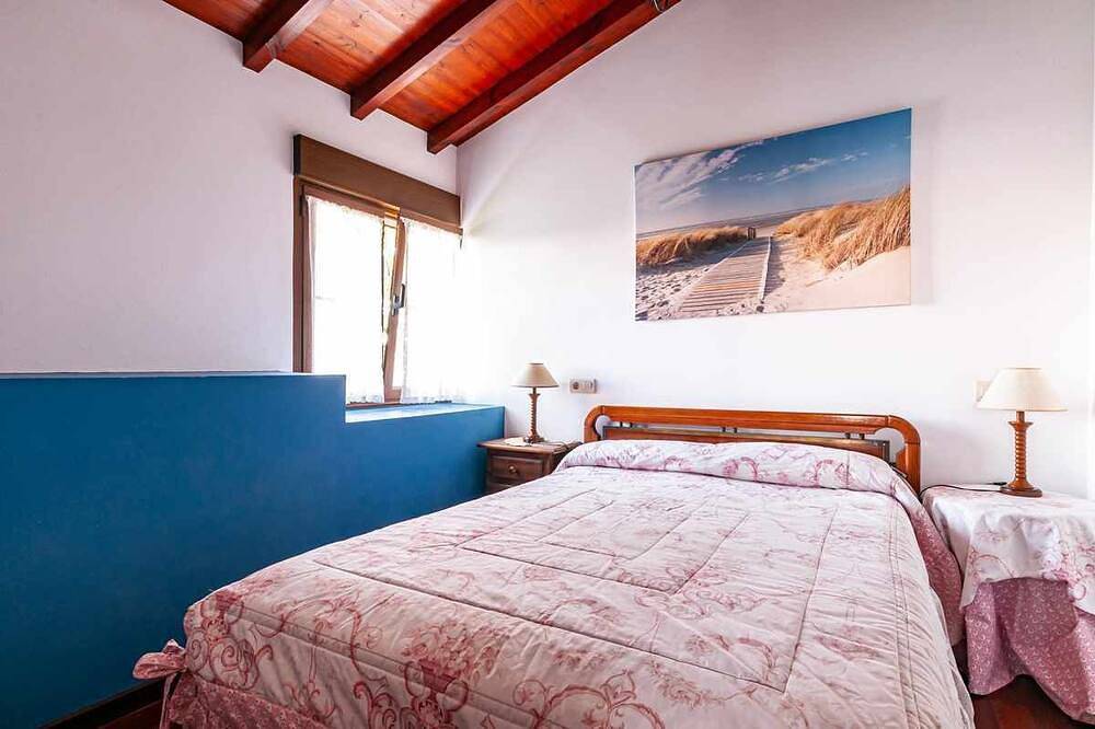 Entire apartment, House facing the sea, for 6 people, garden, barbecue perfect for families in Colunga, Costa Verde (Spain)