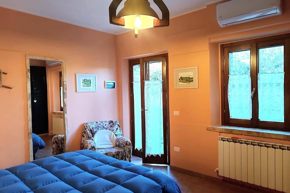 Ganze Wohnung, Zweizimmerwohnung \"Cinghiale\" im Landhaus Urbino. 4 p Atemberaubende Aussicht in Urbino, Pesaro-Urbino